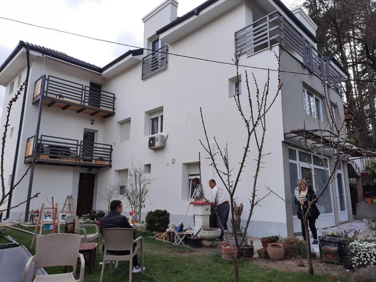 Luxor Apartmani 2 Vrnjacka Banja Ruang foto