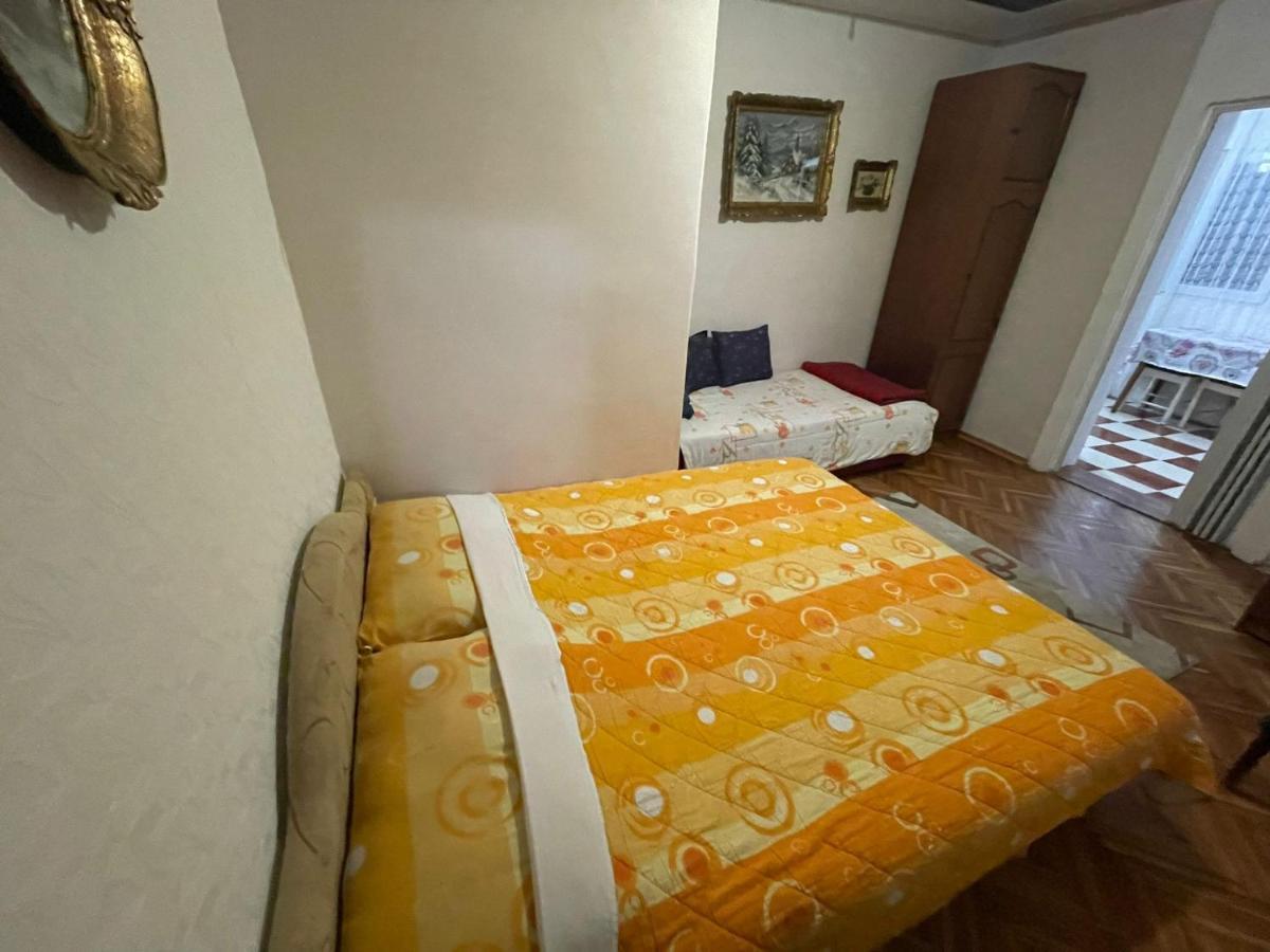Luxor Apartmani 2 Vrnjacka Banja Ruang foto